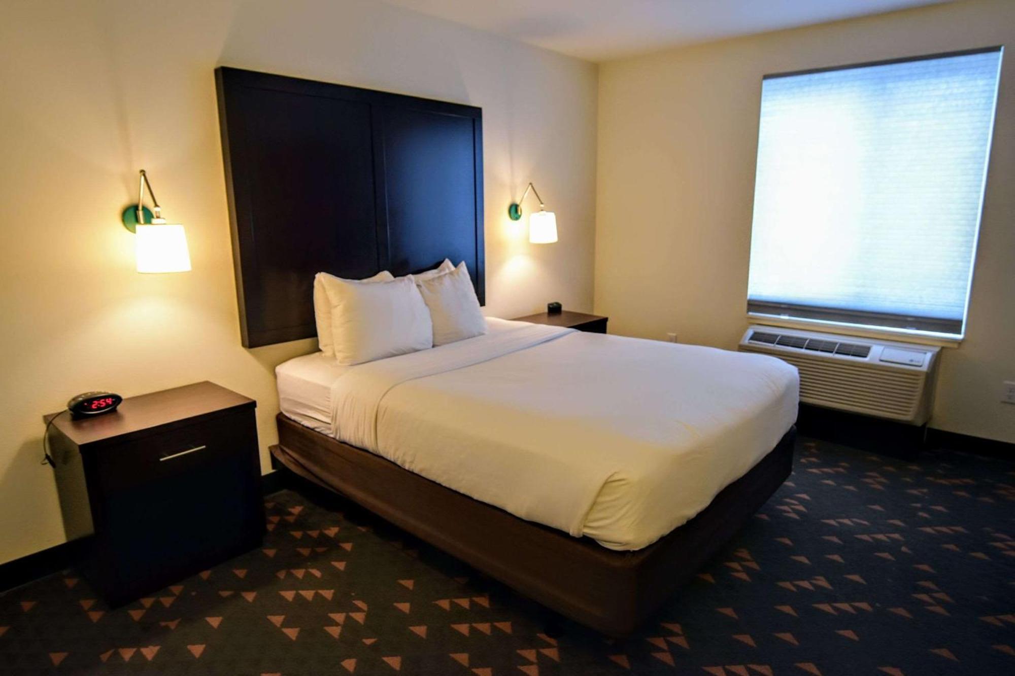 Comfort Suites Корваллис Экстерьер фото